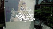 Campaña destacada: Air Max Graffiti Stores o cómo vender tenis usando graffitis